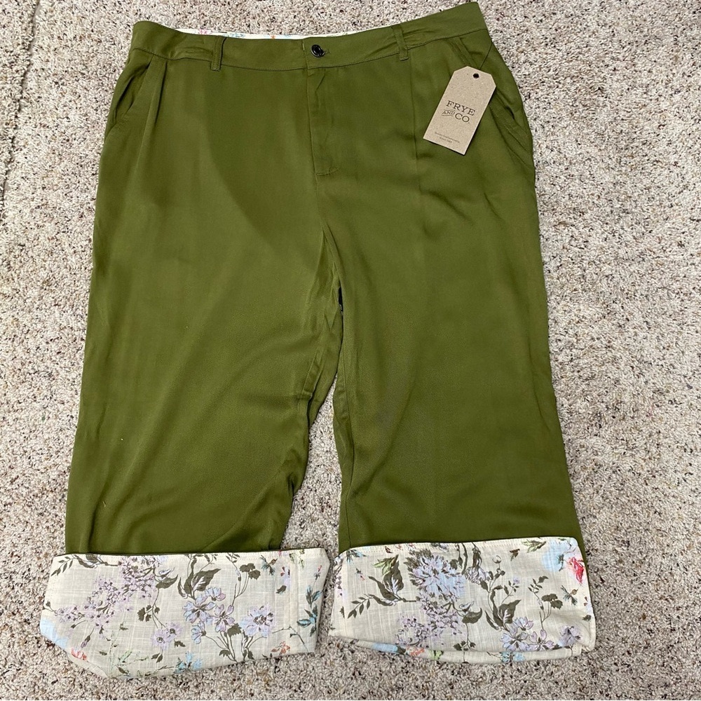 Frye and Co cropped pants women's size XL olive woodland wide leg new with tags